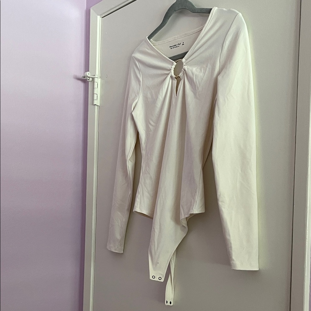 Abercrombie & Fitch Cream Long-Sleeve Twist-Front Bodysuit